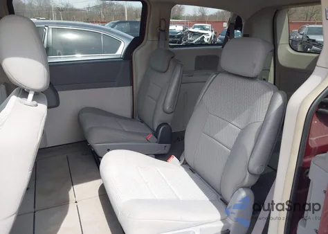 2009 Chrysler Town & Country Touring из США, поврежденный, VIN 2A8HR54199R515406